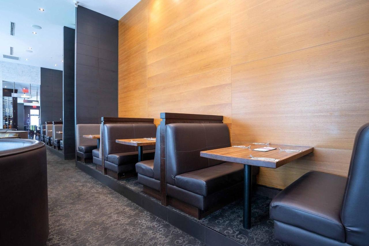 Sandman Hotel & Suites Calgary South Buitenkant foto