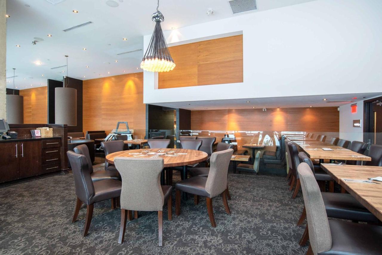 Sandman Hotel & Suites Calgary South Buitenkant foto