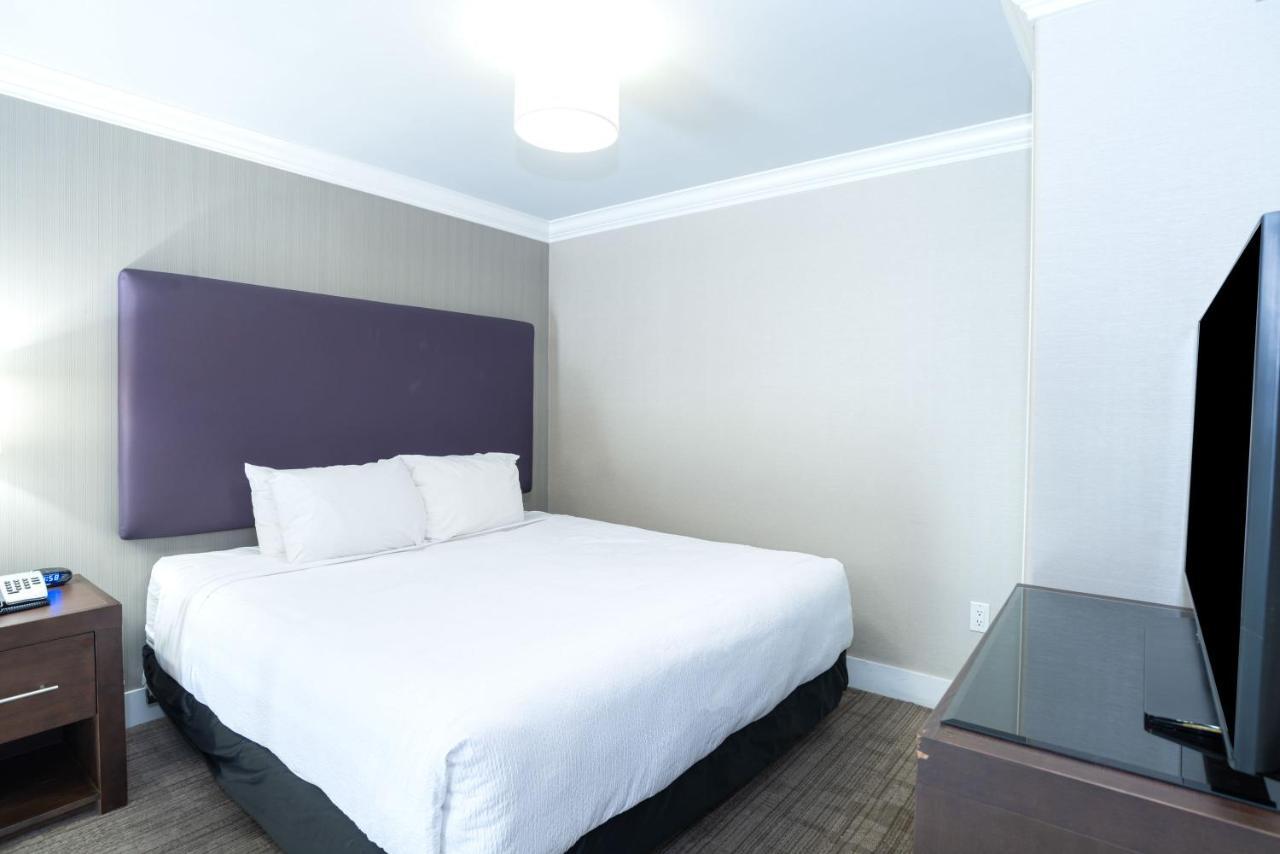 Sandman Hotel & Suites Calgary South Buitenkant foto