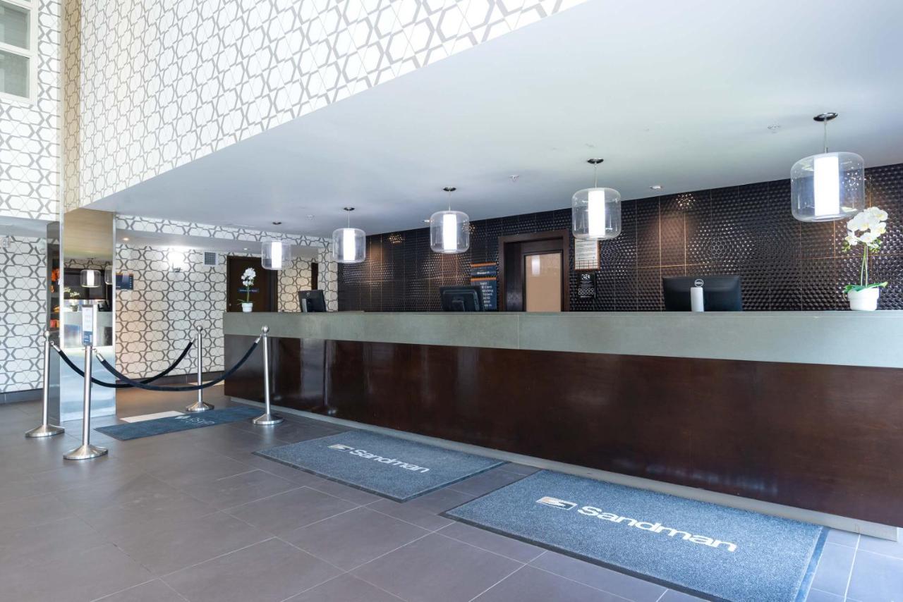 Sandman Hotel & Suites Calgary South Buitenkant foto