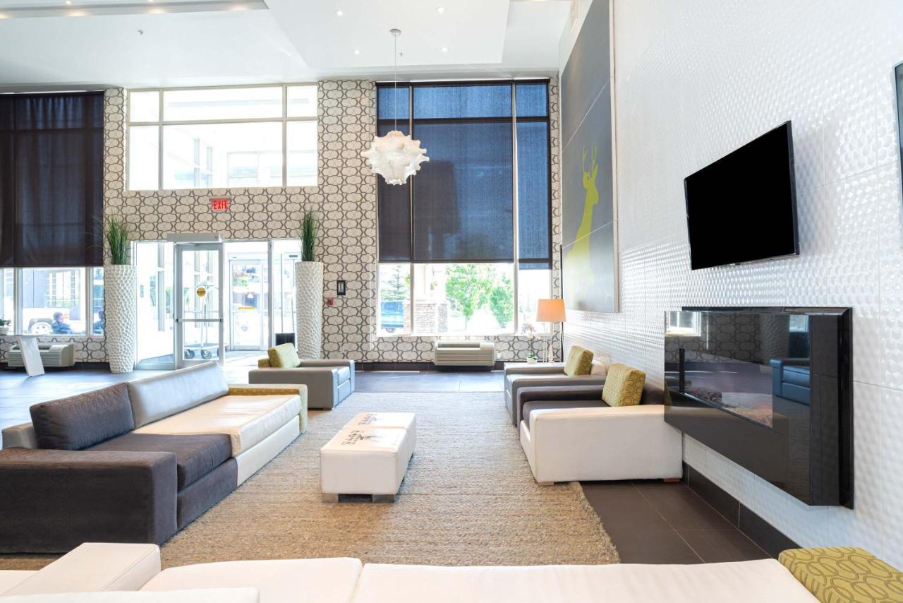 Sandman Hotel & Suites Calgary South Buitenkant foto