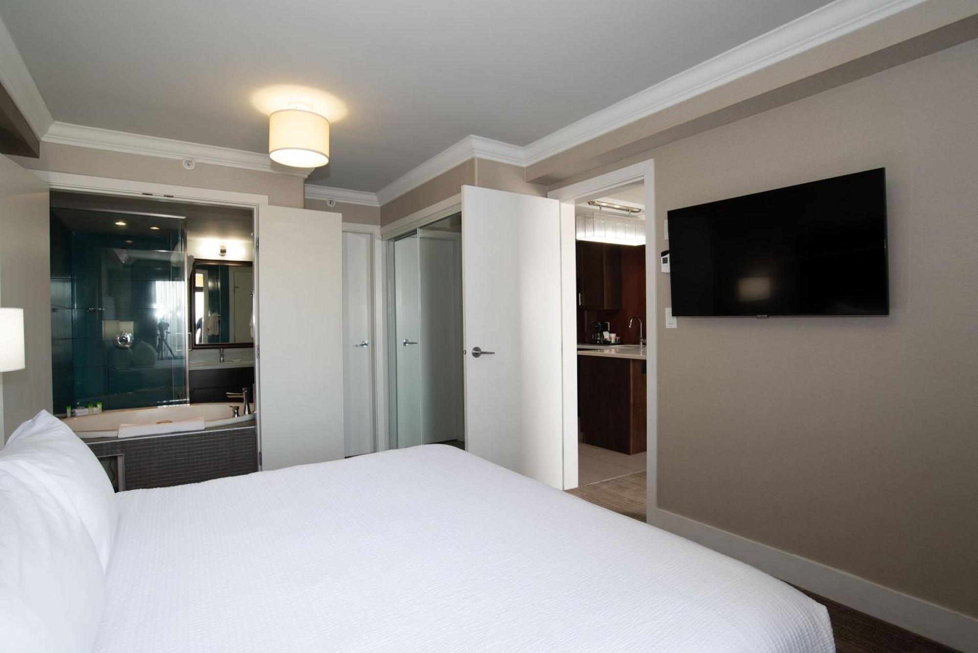 Sandman Hotel & Suites Calgary South Buitenkant foto