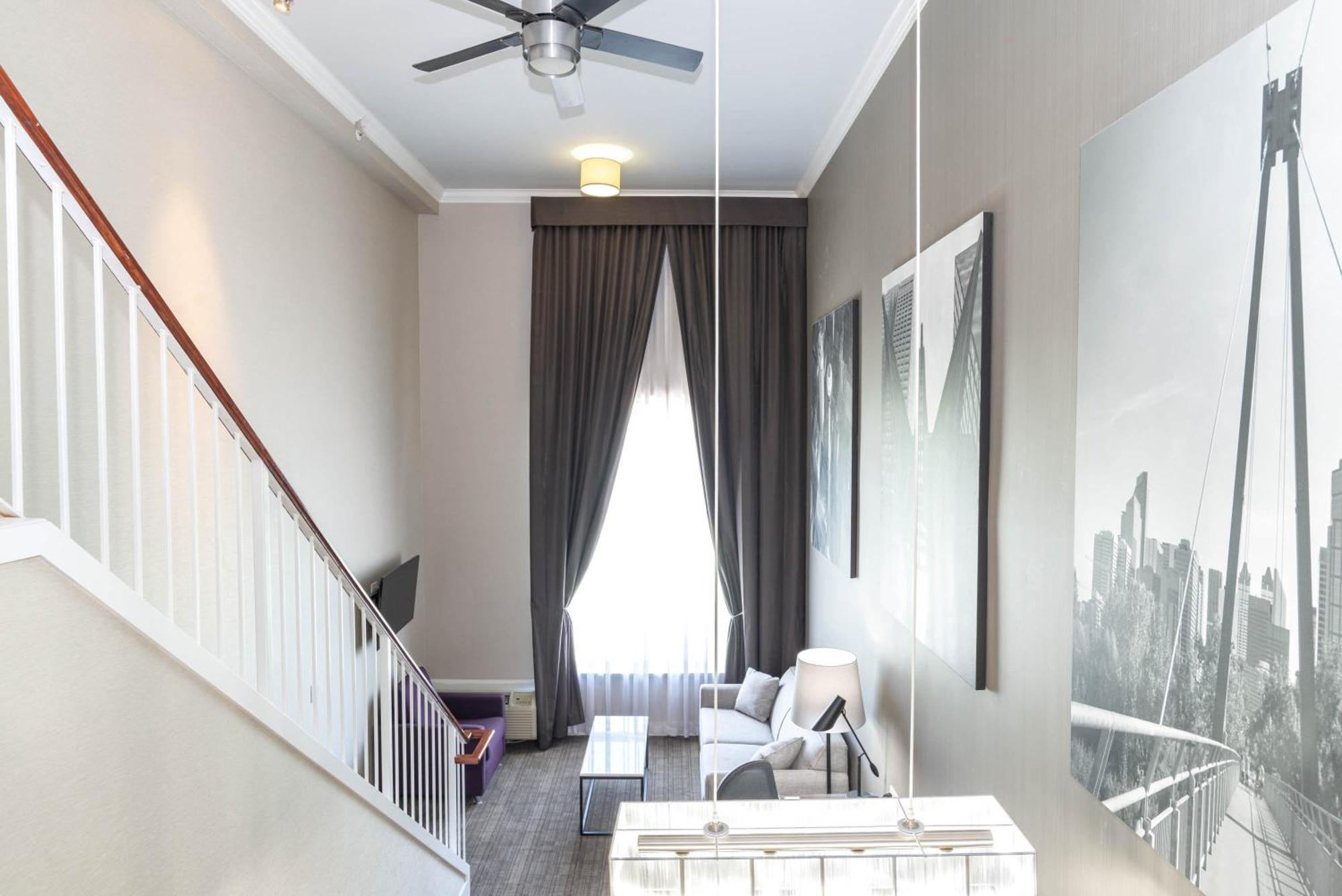 Sandman Hotel & Suites Calgary South Buitenkant foto