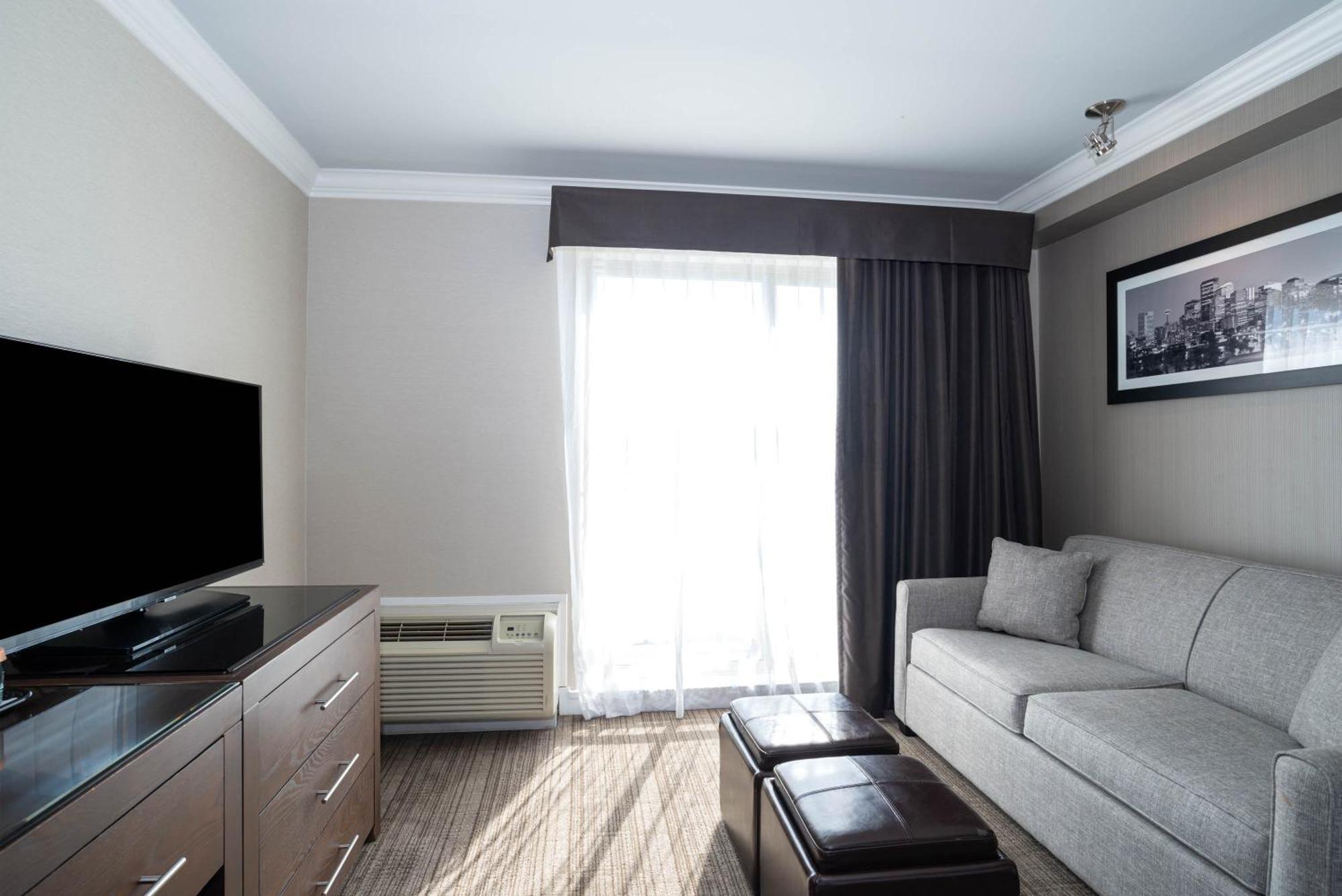 Sandman Hotel & Suites Calgary South Buitenkant foto