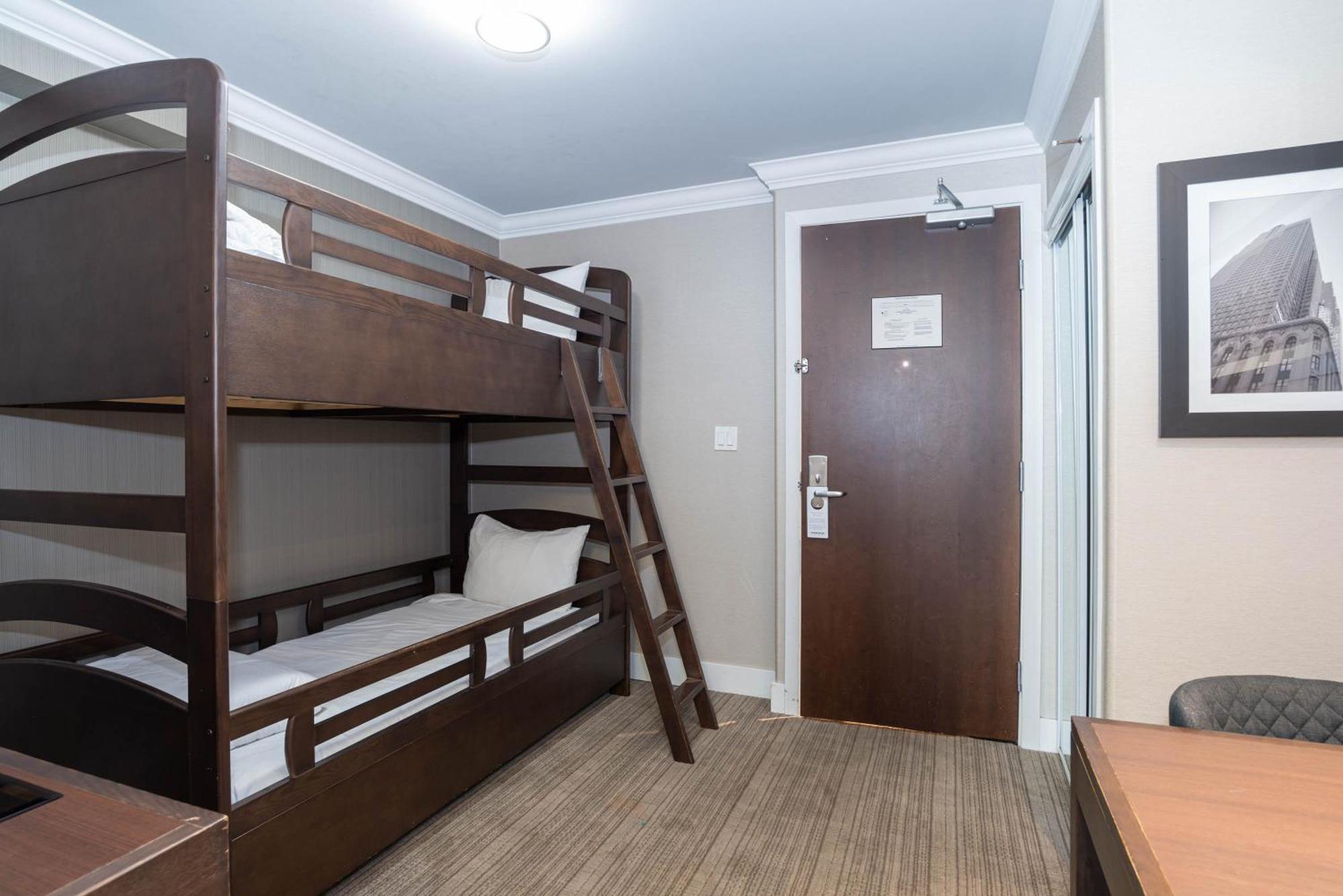 Sandman Hotel & Suites Calgary South Buitenkant foto