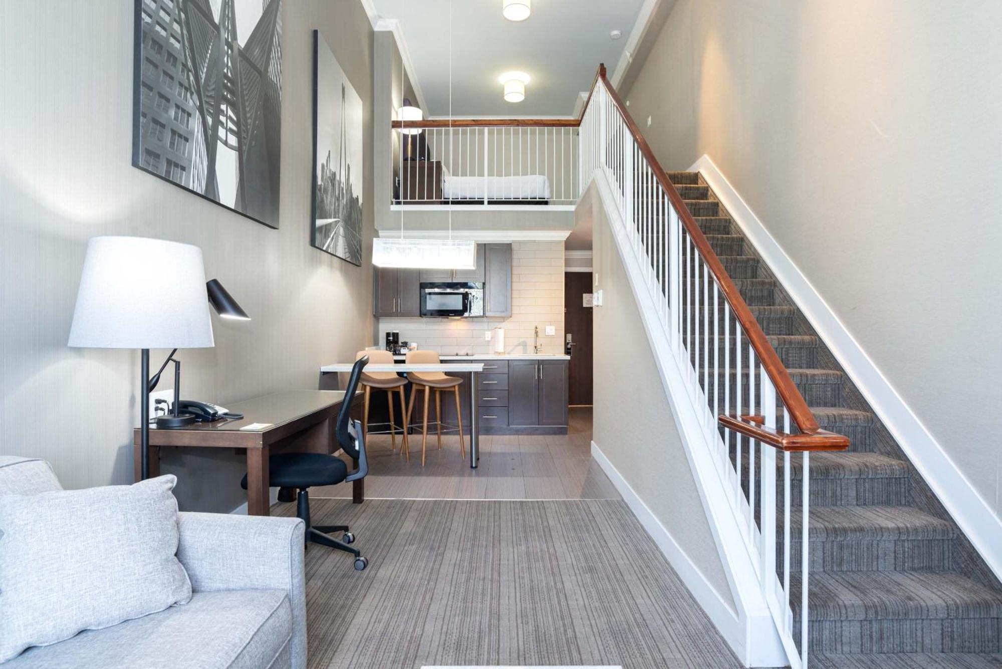 Sandman Hotel & Suites Calgary South Buitenkant foto