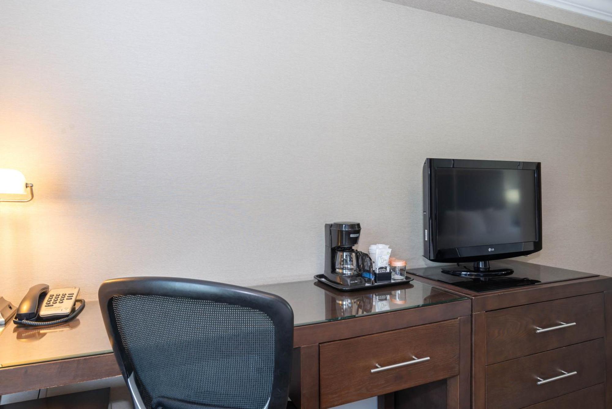 Sandman Hotel & Suites Calgary South Buitenkant foto